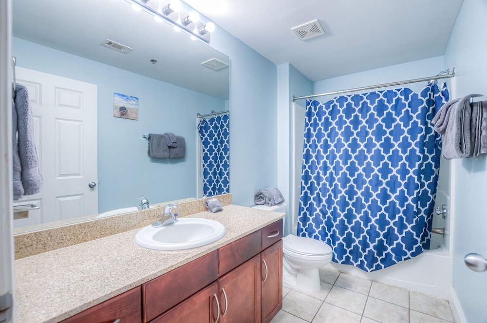 Laketown Wharf Resort by Aneliya's Rentals - photo 806