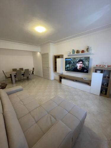 Happy house — 4-Star Luxury Hotel in Civitavecchia, Italy
