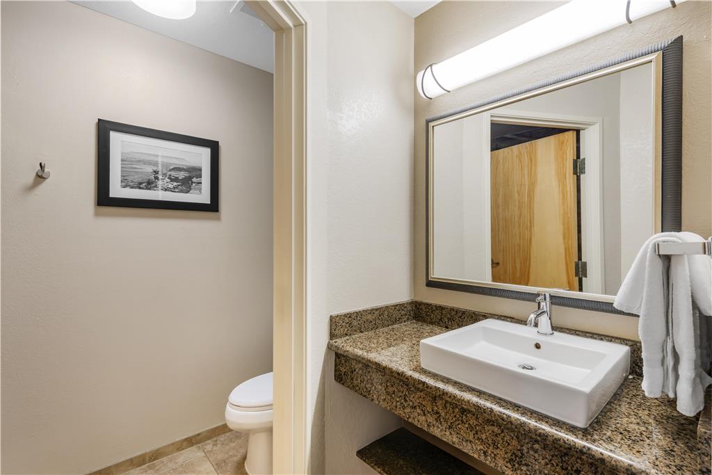 Best Western Plus Riverfront Hotel & Suites - photo 58