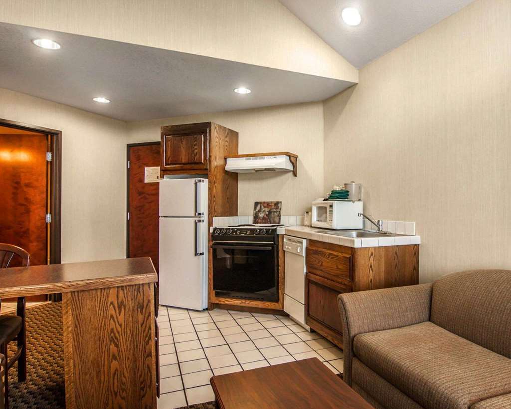 Comfort Suites Corvallis - photo 36