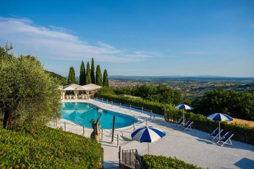 Villa Aldrovandi — 4-Star Luxury Hotel in Pieve A Nievole, Italy