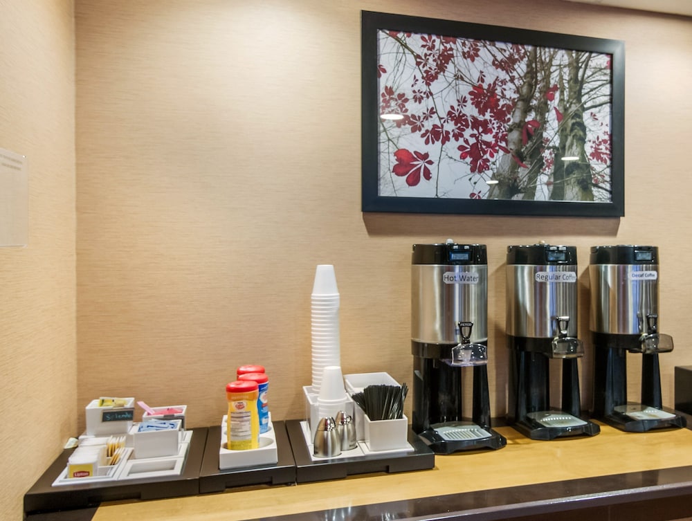 Red Roof Inn Meriden - photo 28