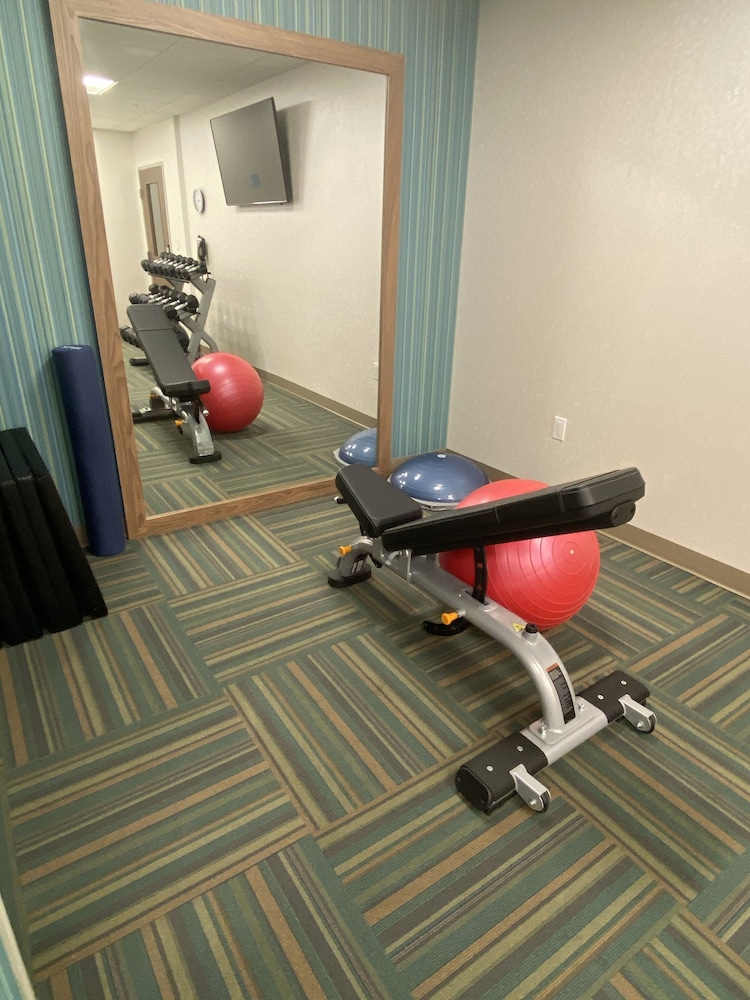 Holiday Inn Express & Suites Junction by IHG - photo 39