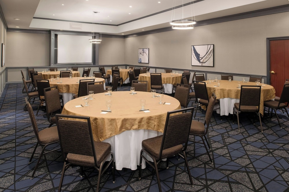 Courtyard by Marriott Vacaville - photo 42