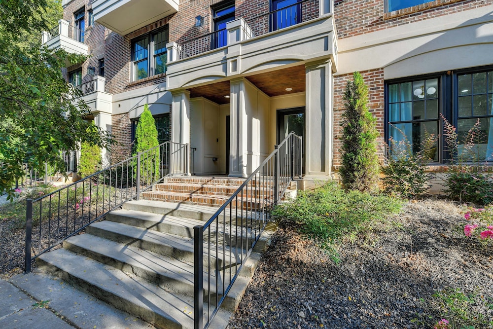 South End Charlotte Townhome 2 Mi to Uptown in Charlotte, United States