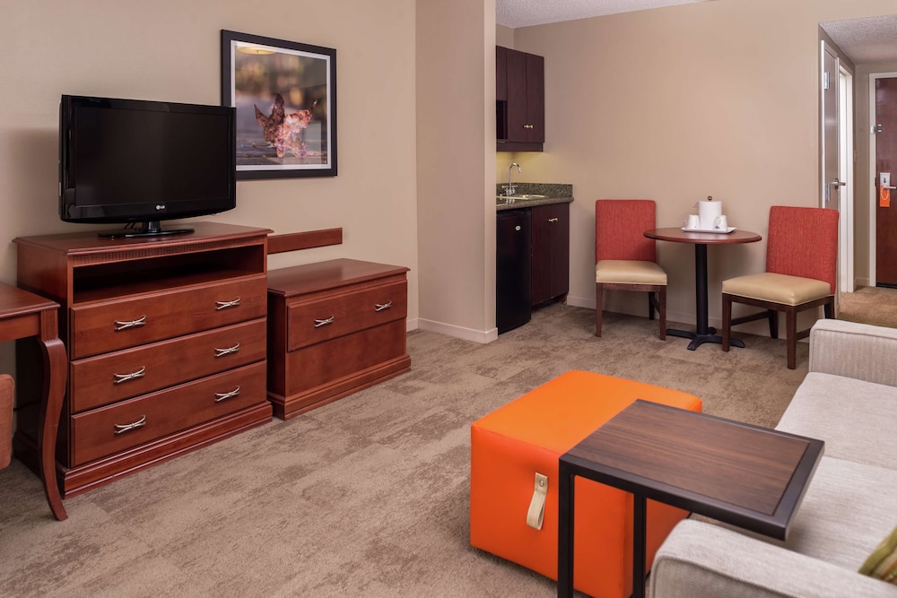 Hampton Inn Columbia Northeast Fort Jackson Area - photo 23