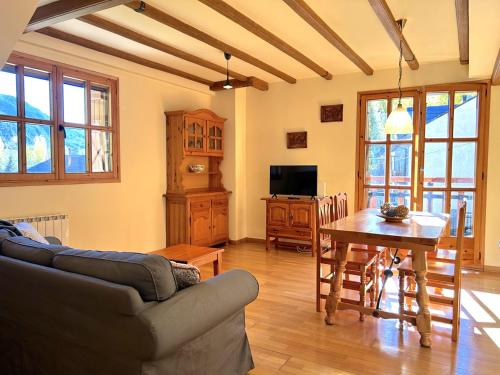 Duplex Familiar I de Muntanya a Escalo by Rural D'aneu - carbon neutral hotel in Unknown City
