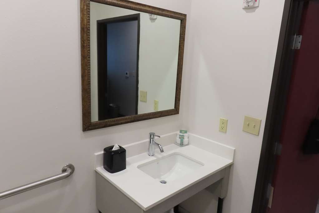 Best Western Heritage Inn Suites - photo 26