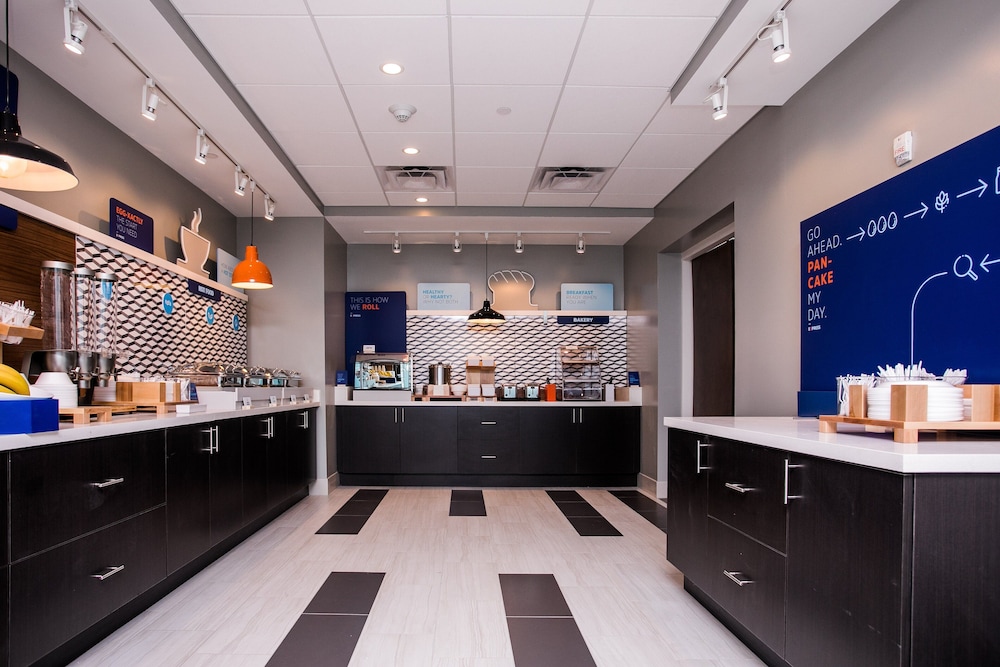 Holiday Inn Express & Suites Rehoboth Beach by IHG - photo 39