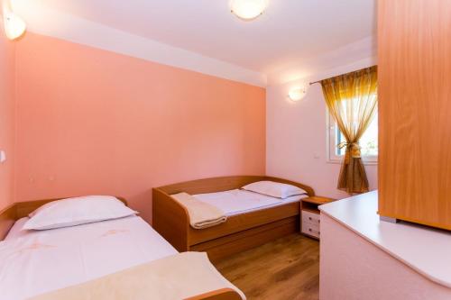 Villa Josip near Omiš private pool — 4-Star Luxury Hotel in Omis, Croatia