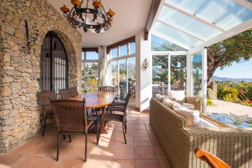 Villa El Gavilan Frigiliana — 4-Star Luxury Hotel in Frigiliana, Spain