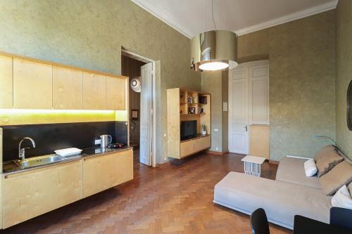 Central Tbilisi Modern 1BR Apt By Wehost