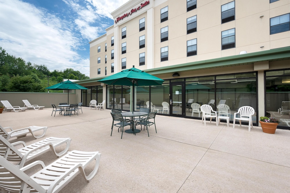 Hampton Inn & Suites Wilkes Barre Scranton - photo 33