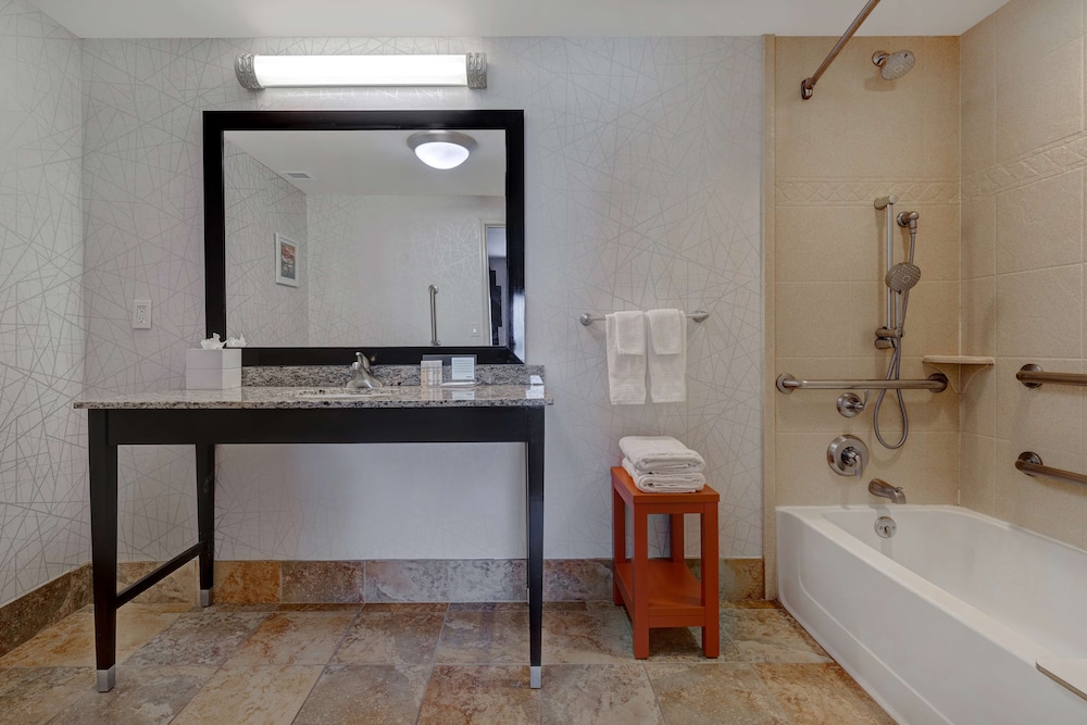 Hampton Inn & Suites Seattle Federal Way - photo 38