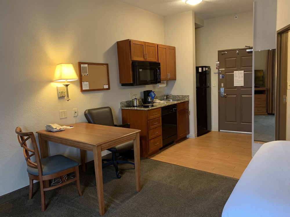 Candlewood Suites Jonesboro by IHG - photo 9