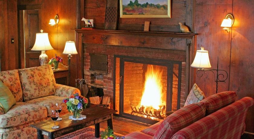 Three Mountain Inn in Jamaica, United States