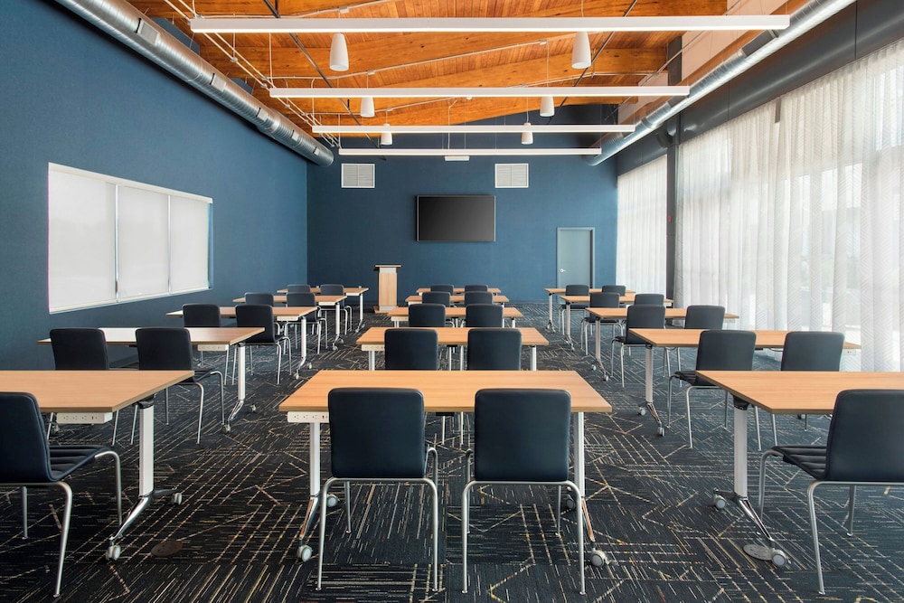 Aloft Mount Laurel - photo 28