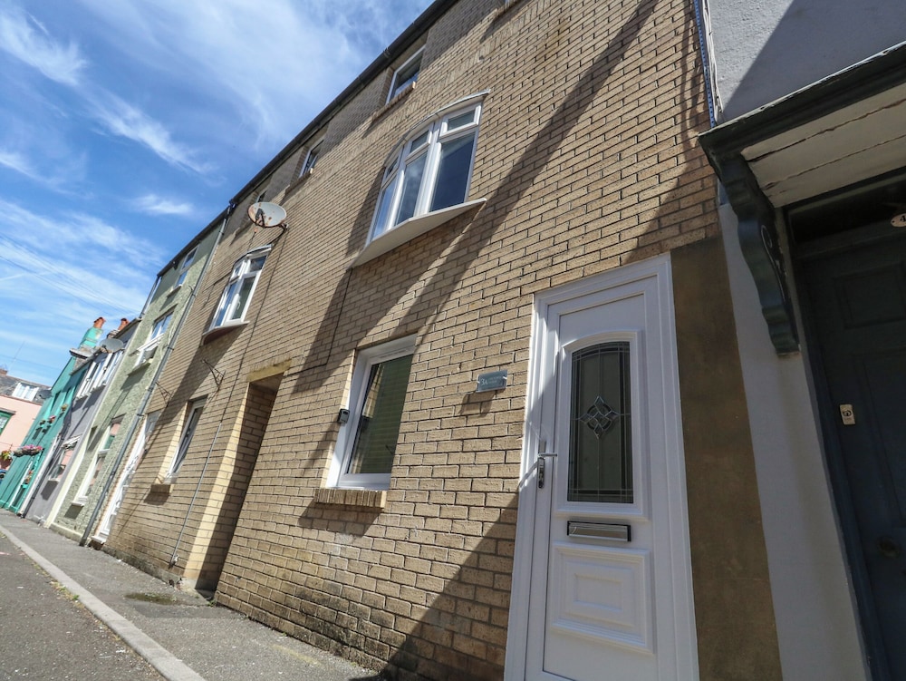Victoria House — 4-Star Luxury Hotel in Weymouth, United Kingdom
