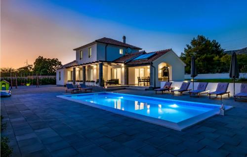 Awesome Home In Sibenik With Wifi — 4-Star Luxury Hotel in Sibenik, Croatia