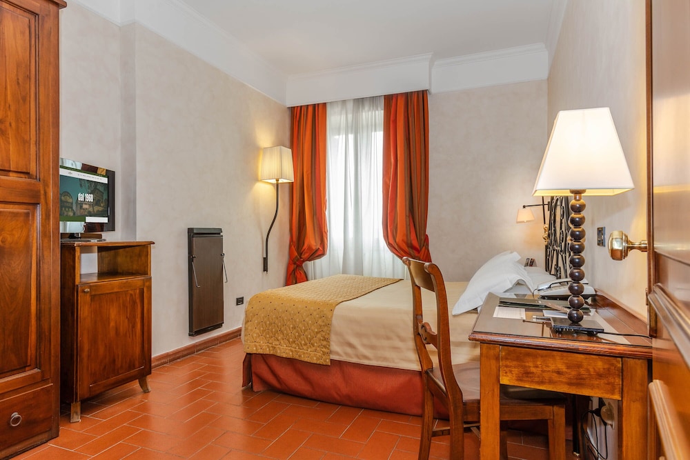 Hotel La Pergola — hotel in Magliano Sabina