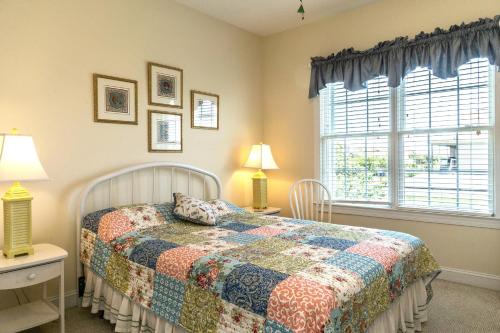 Beach Joy by Oak Island Accommodations - photo 3
