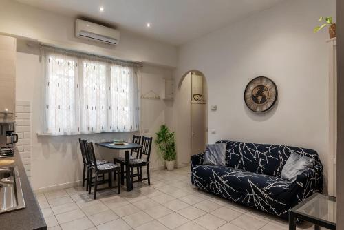 GuestHost Comfy Apartment X2 in Monteverde — 4-Star Luxury Hotel in Rome, Italy