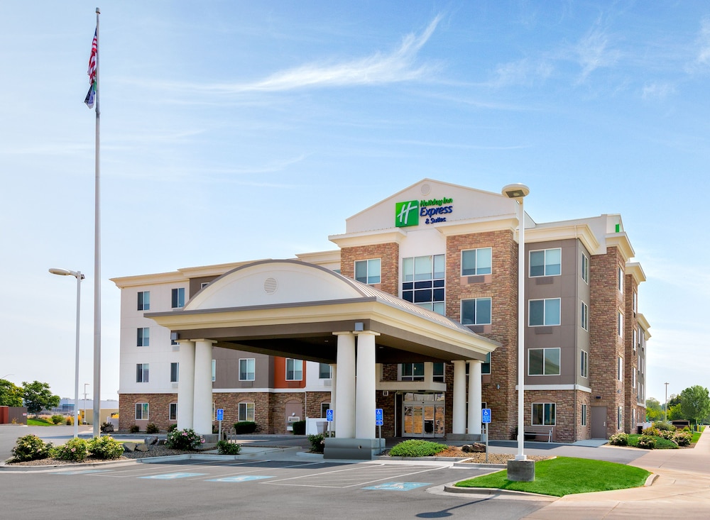Holiday Inn Express & Suites Ontario - photo 49