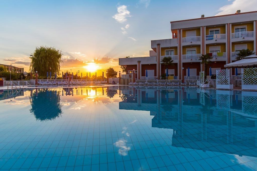 Hotel Olympus — hotel in Caorle