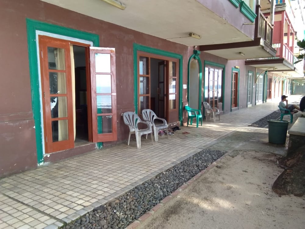 Kondominium Pantai Pasir Putih Carita — Pandeglang