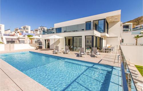 Lovely Home In Finestrat With Wifi — 5-Star Luxury Hotel in Finestrat, Spain