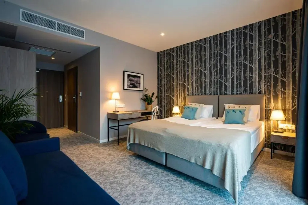 Hotel Odpocznia Resort i Las — hotel in Budzyn