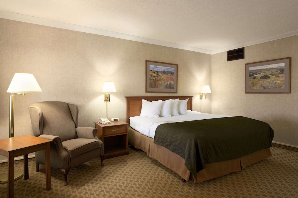 Days Inn & Suites by Wyndham Trinidad - photo 19