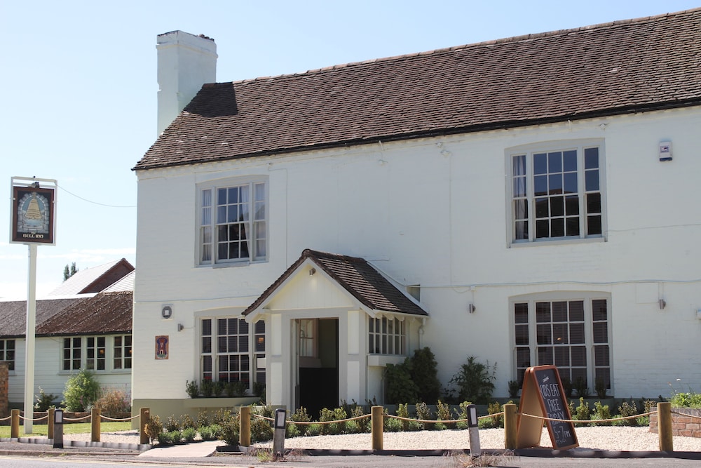 The Bell Inn - carbon neutral hotel in Worcester