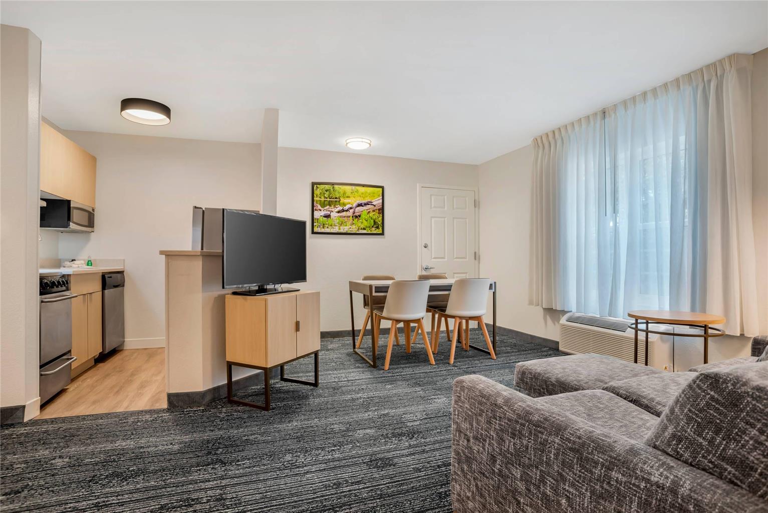 Alluxsuites at 1876 an Ascend Collection Hotel - photo 42