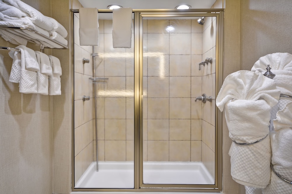 Embassy Suites Hotel Charlotte - photo 25