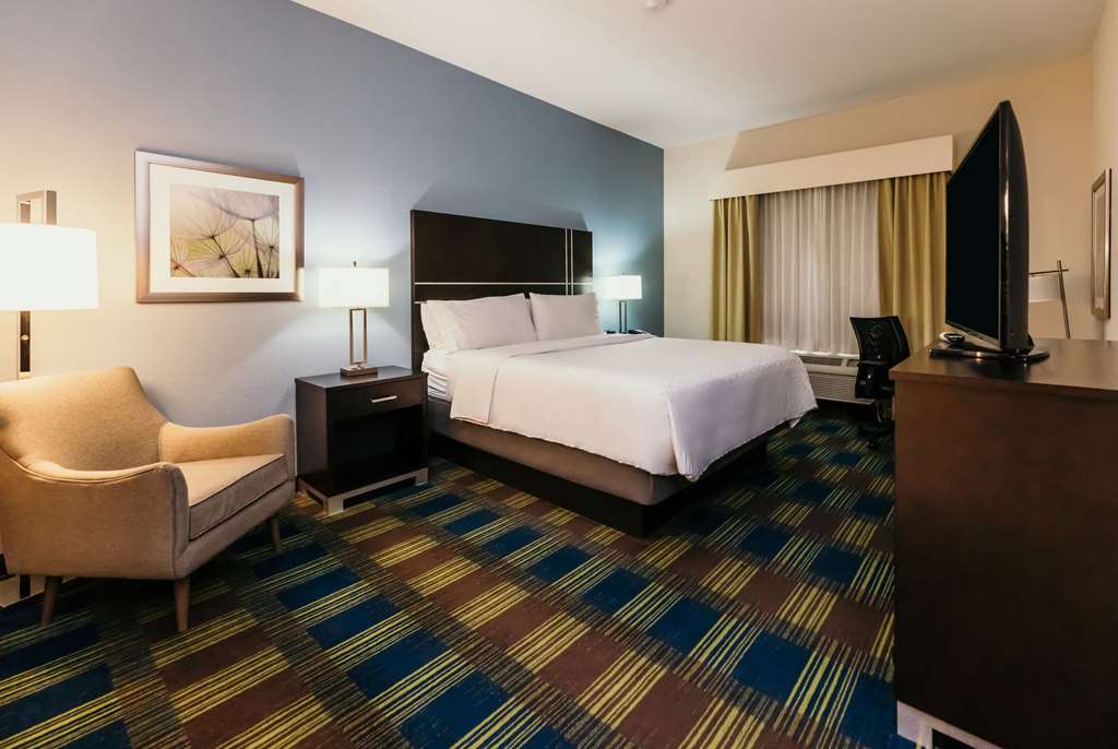La Quinta Inn & Suites by Wyndham Ankeny IA Des Moines IA - photo 14