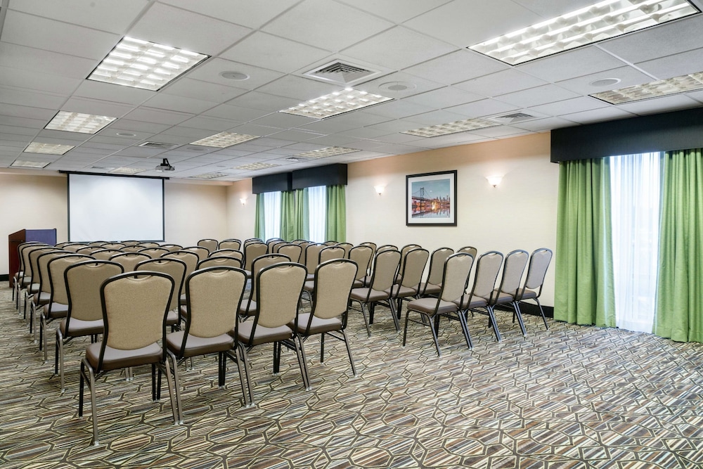 Hampton Inn & Suites Valley Forge Oaks - photo 31