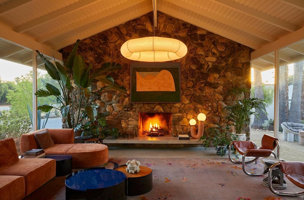 The Capri Hotel - photo 13