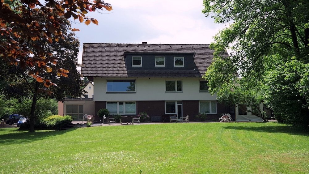 Gästehaus Schewe — 4-Star Luxury Hotel in Ahnsen, Germany