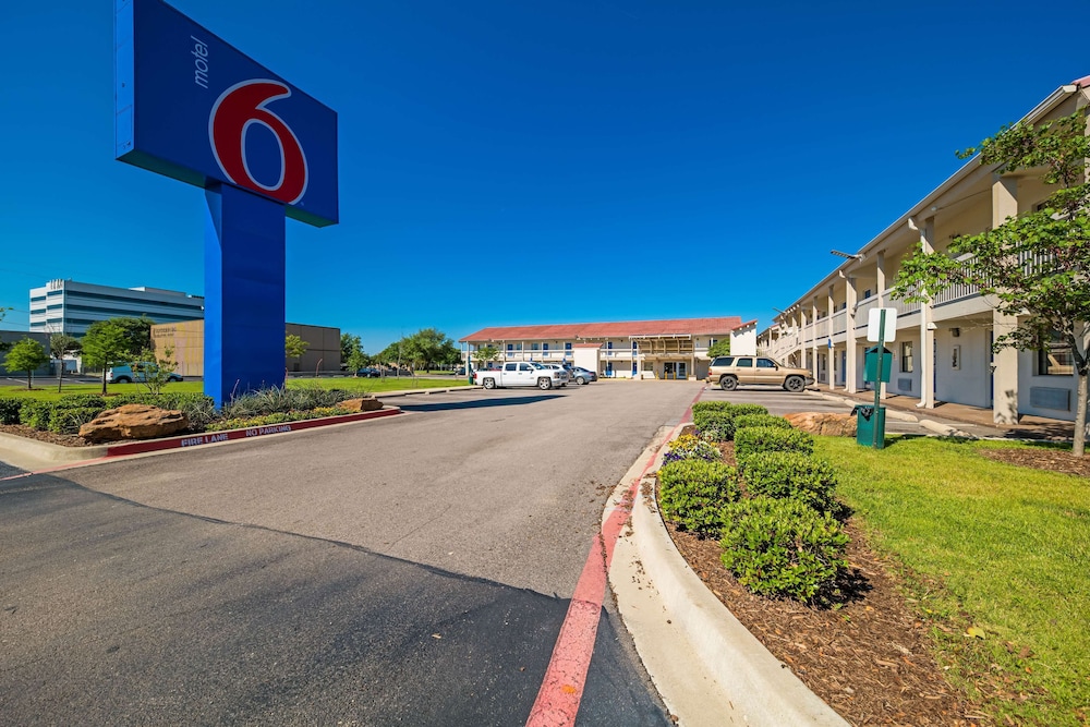 Motel 6 Dallas TX Farmers Branch - photo 28