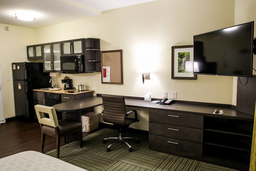 Candlewood Suites Richmond North Glen Allen by IHG - photo 8