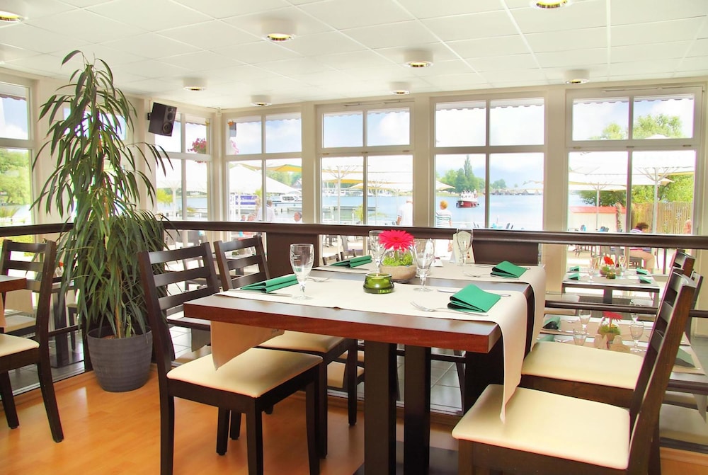 Hotel & Restaurant Müritzterrasse in Neubrandenburg, Germany