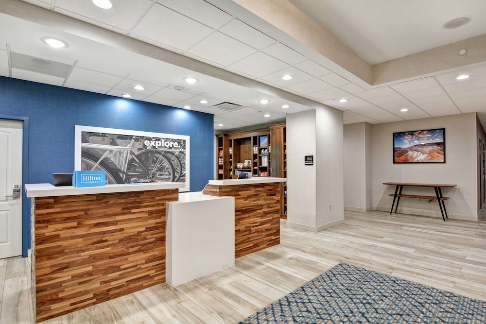 Hampton Inn Moab - photo 4