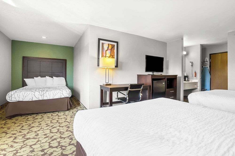 SureStay Plus Hotel by Best Western Bettendorf - photo 7