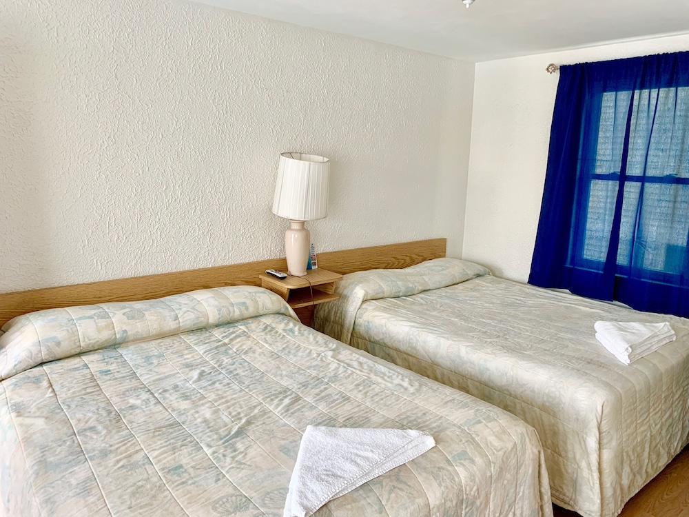 White Caps Motel - photo 19