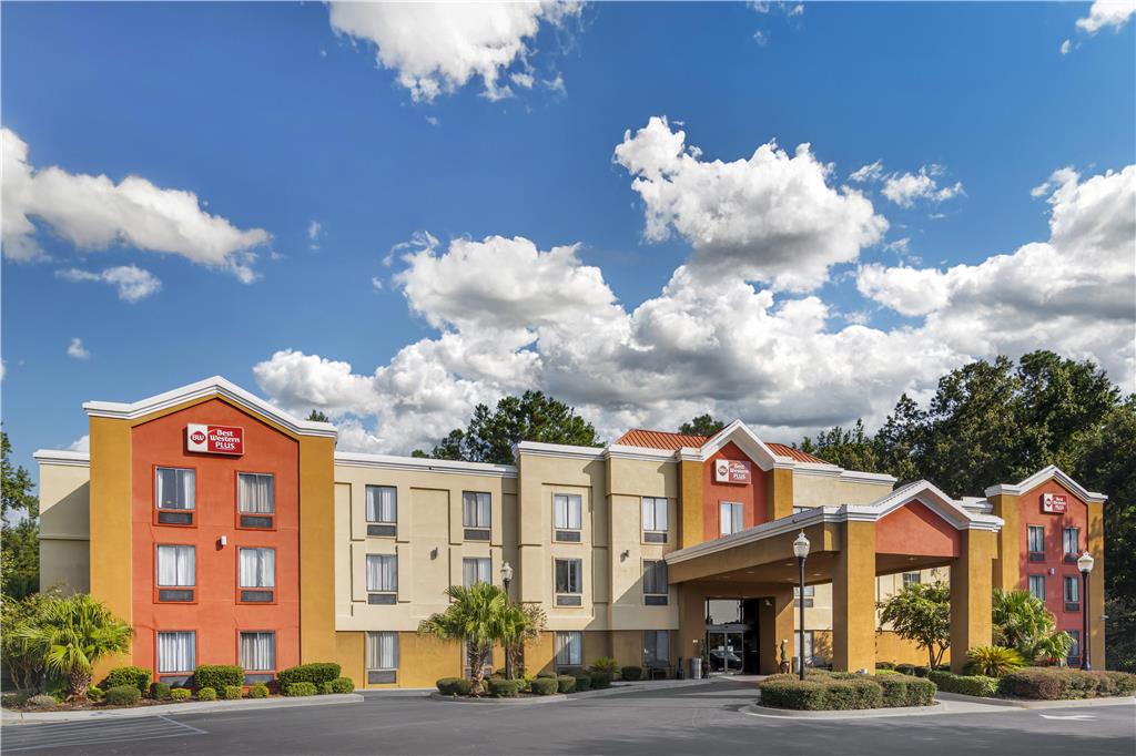 Best Western Plus Richmond Hill Inn - photo 38