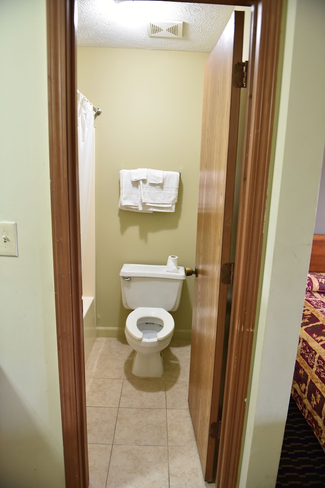 Key West Inn Hobart - photo 12
