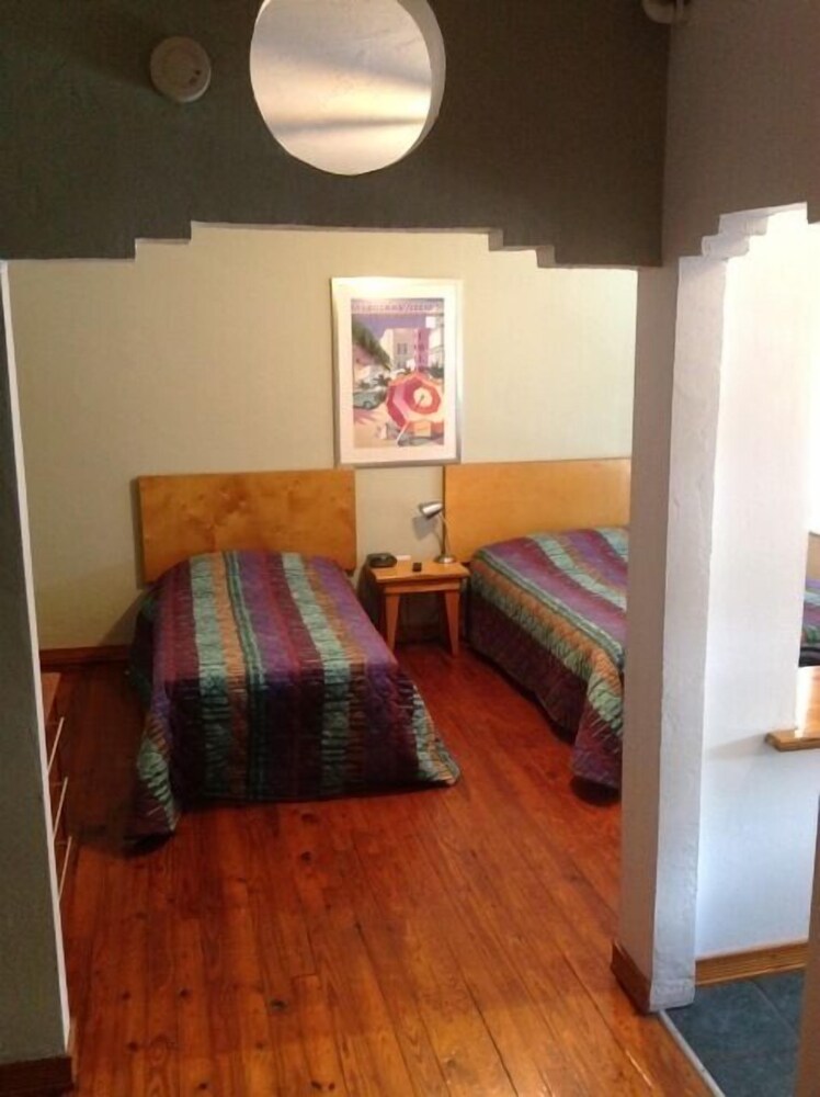 Sherbrooke All Suites Hotel - photo 13