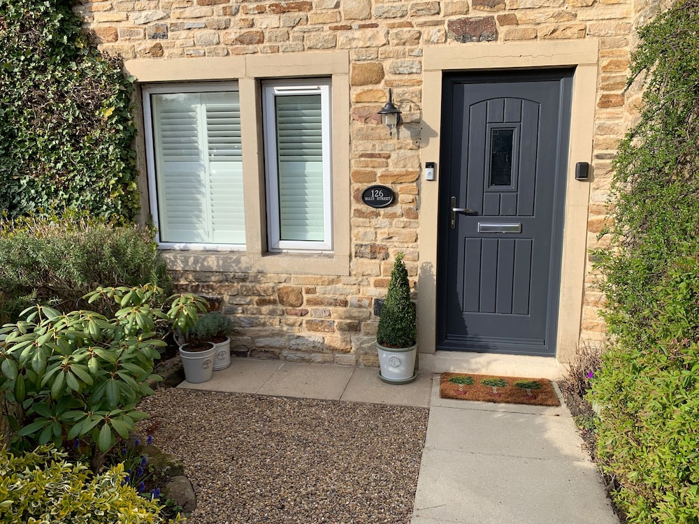 126 Main Street — Keighley