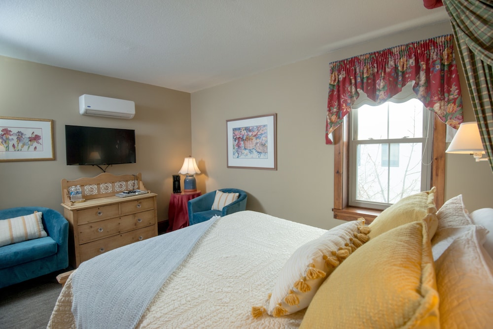 Inn at Cedar Crossing - photo 12